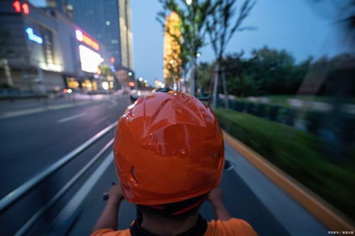 高學(xué)歷人才 淪落 為 外賣小哥 的三大原因